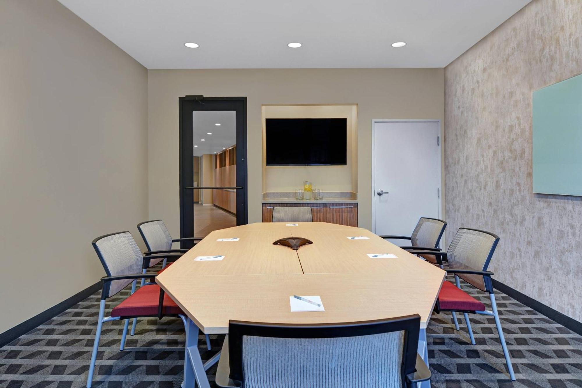 Towneplace Suites By Marriott Indianapolis Downtown Bagian luar foto