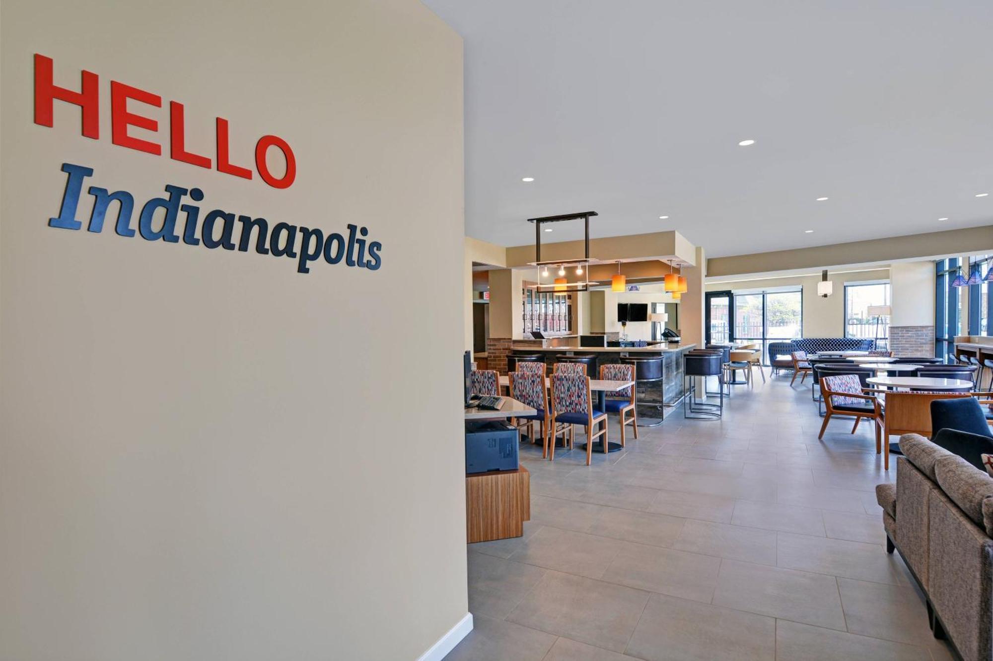 Towneplace Suites By Marriott Indianapolis Downtown Bagian luar foto